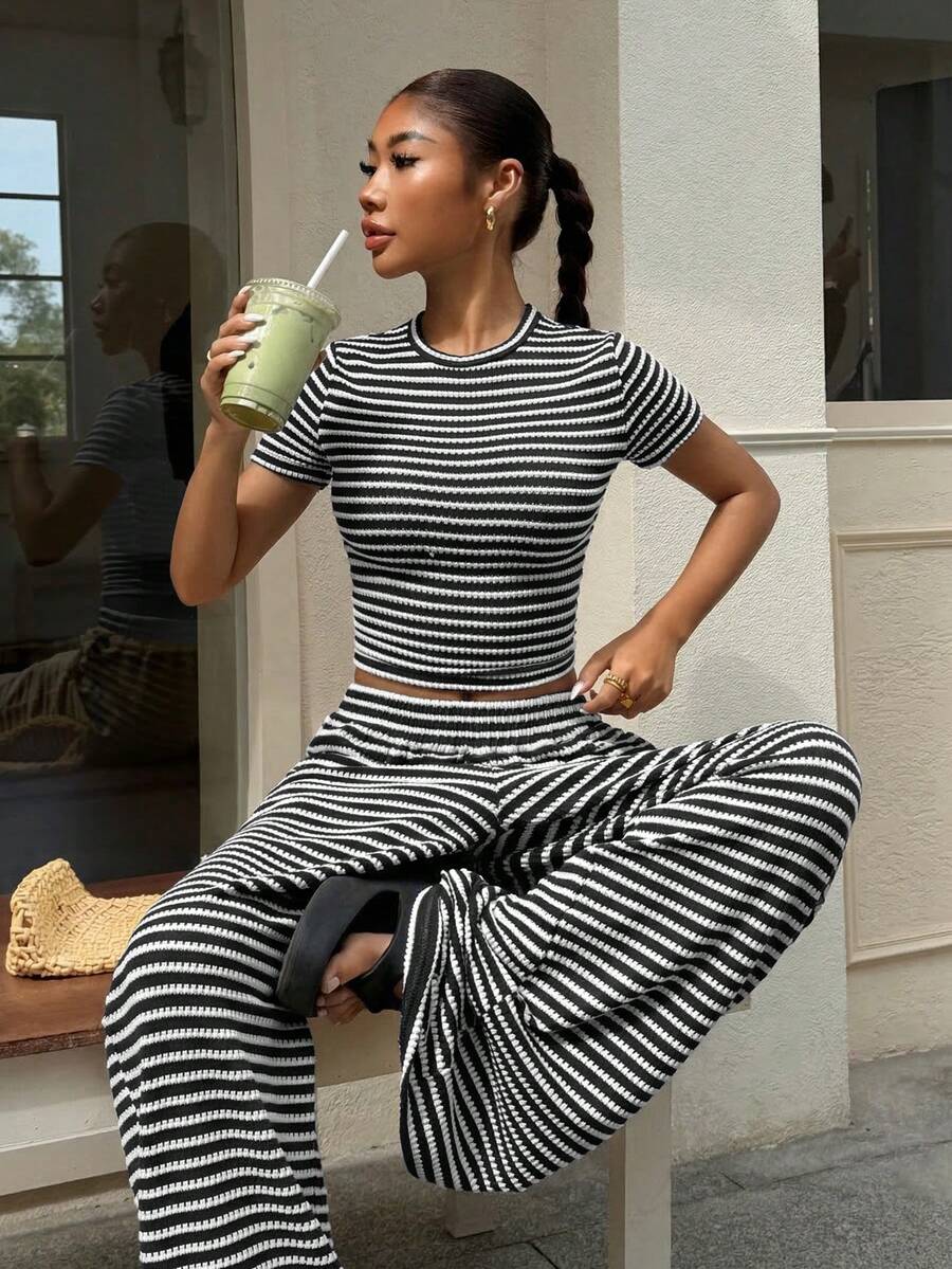 loose monochrome casual sweatpants