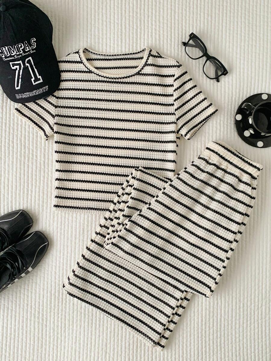 loose pinstriped casual sweatpants