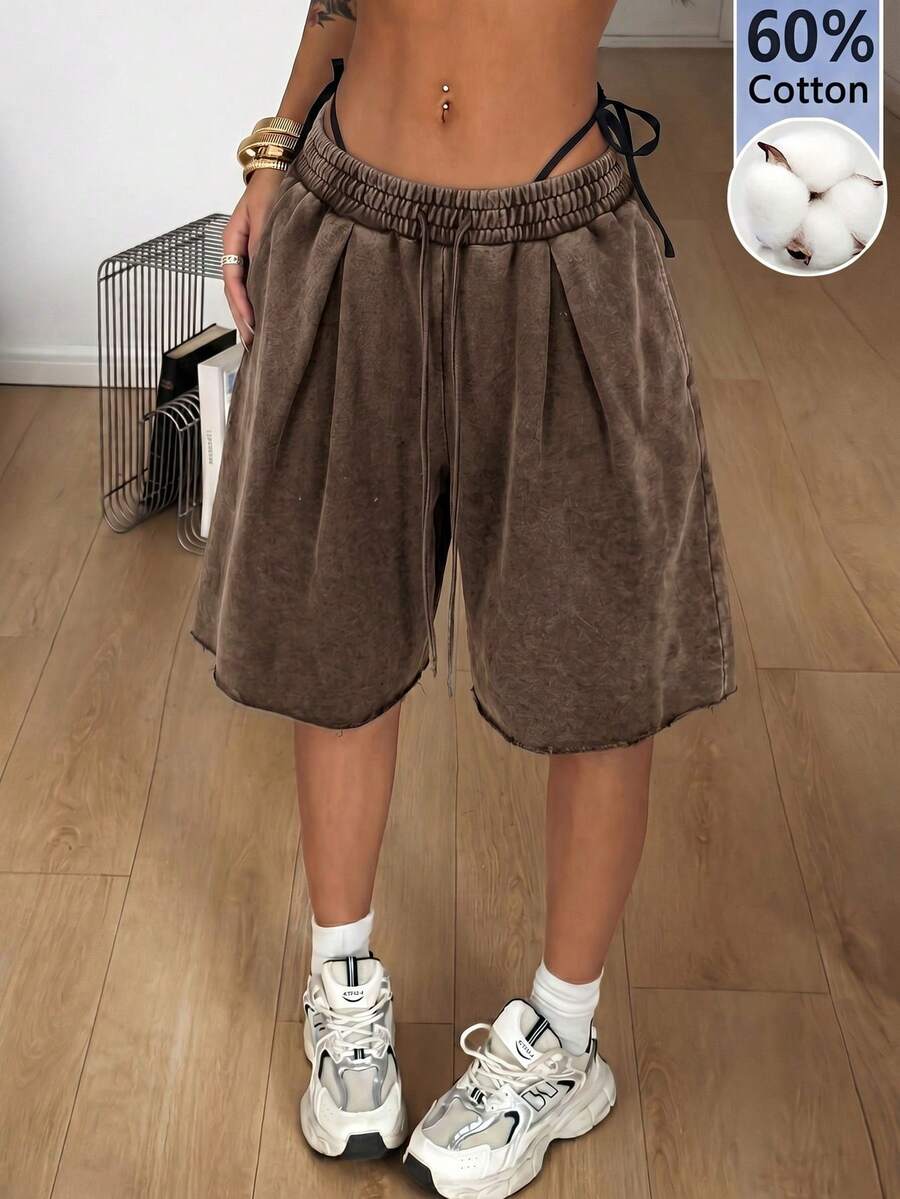 brown pleated baggy bermuda shorts