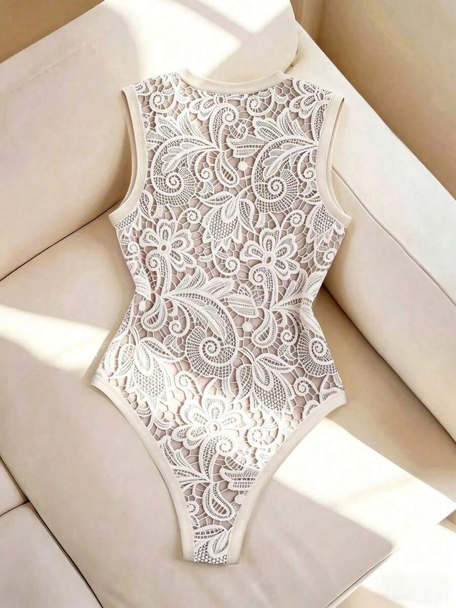 white lace slim fit round neck striped sleeveless bodysuit