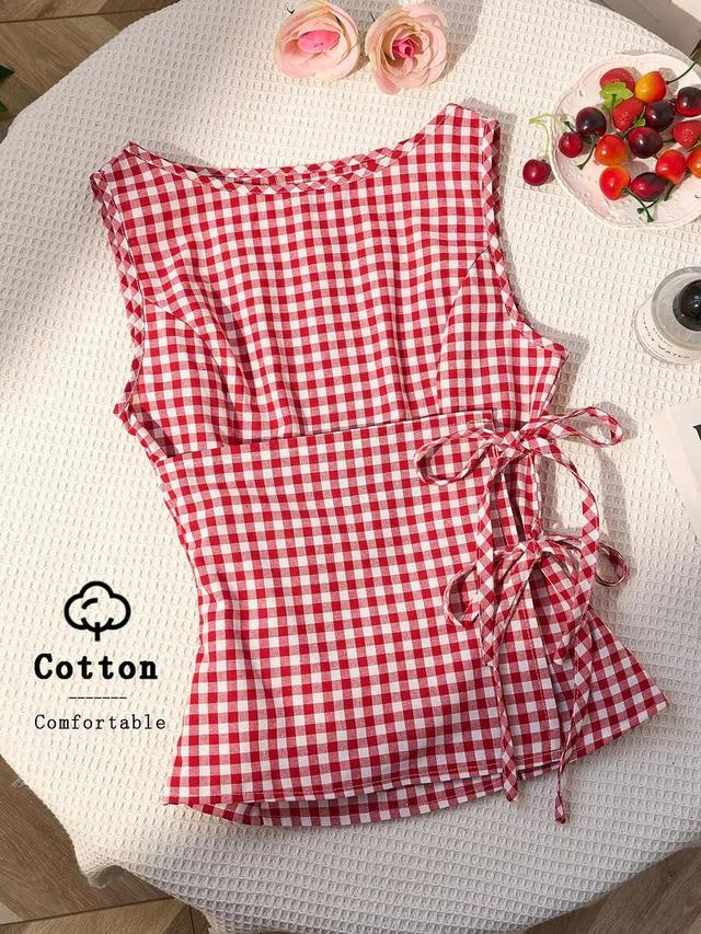 red and white plaid sleeveless tie-up blouse