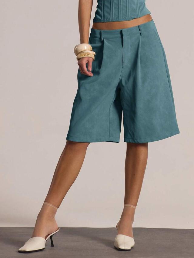 musera low waist pleat longline suede bermuda shorts