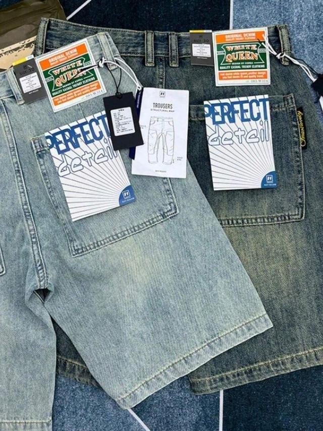 dark blue men's light wash denim retro loose straight shorts