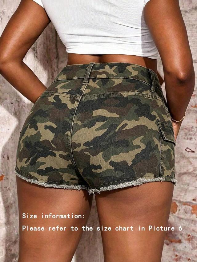 women's camo print distressed frayed hem denim shorts
