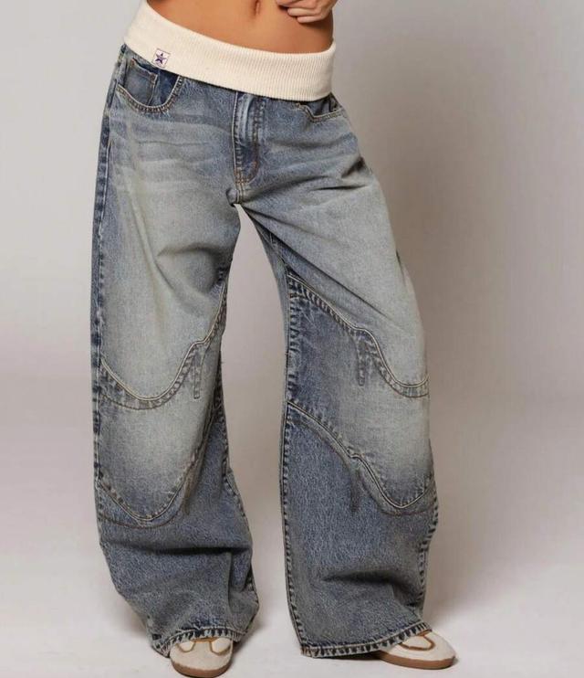 light wash vintage street style washed blue high-waisted y2k jeans