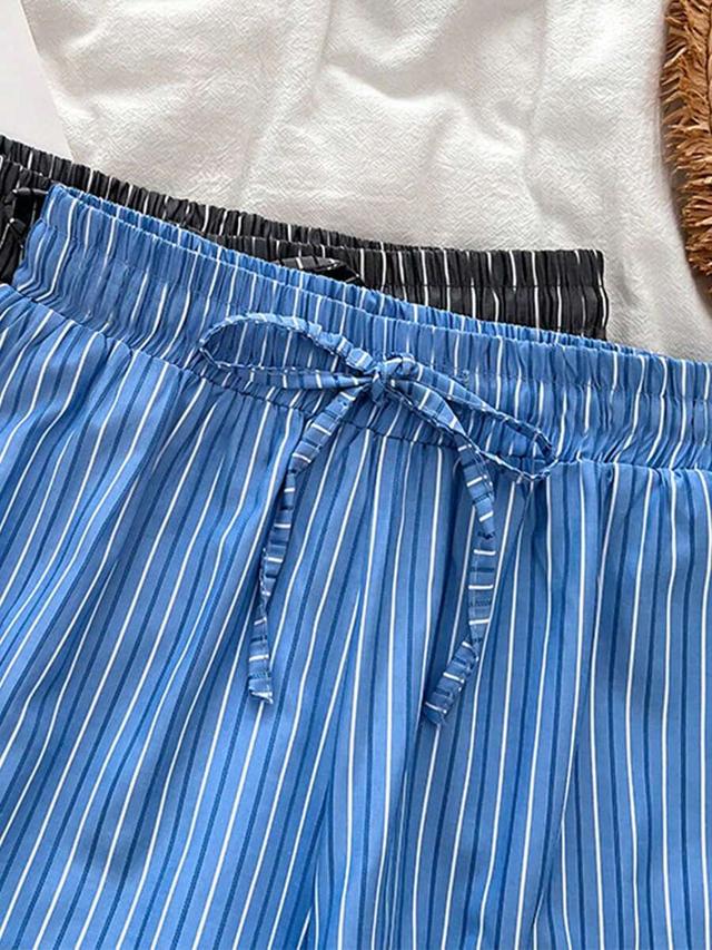 black stripe and white striped ruffle hem casual shorts