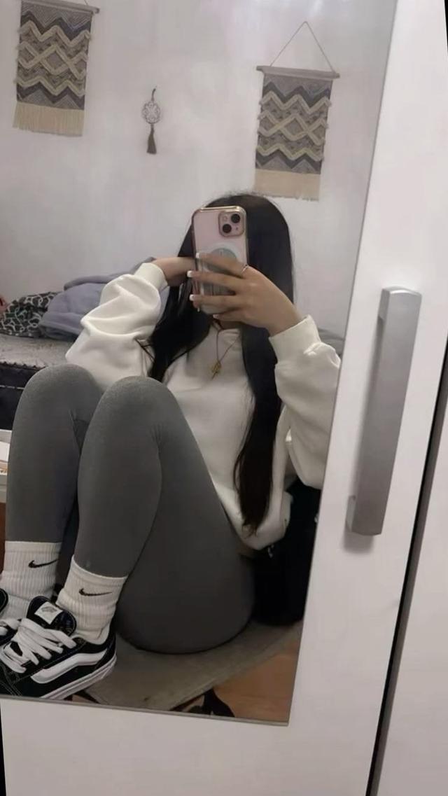 white cotton crewneck sweatshirt
