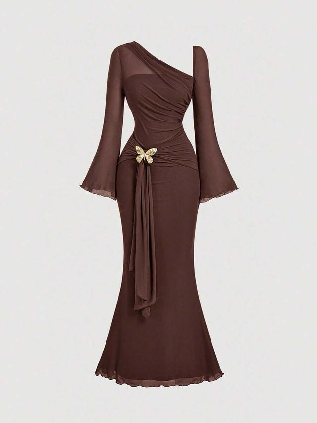 asymmetric shoulder flare sleeve brown dress with metal buckle