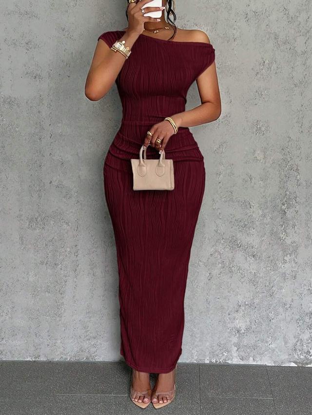 burgundy off-shoulder wavy texture slim long party dress