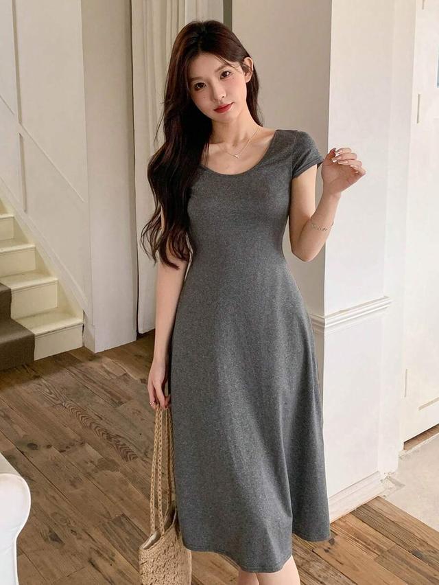 solid grey round neck short sleeve casual dress