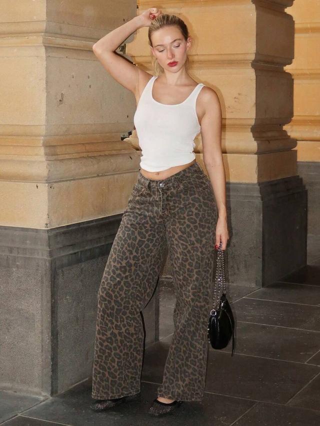 casual vintage leopard print denim jeans