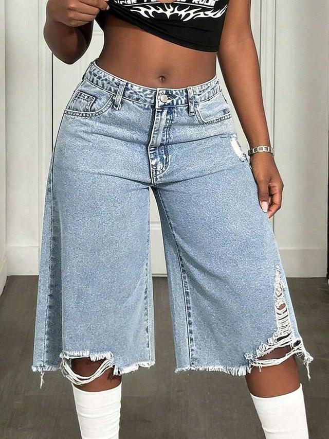 women's distressed light wash denim capri pants