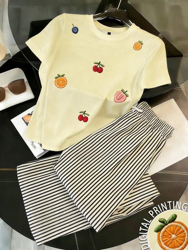 yellow fruit embroidery round neck short sleeve top