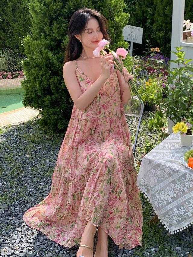 floral print tiered spaghetti strap midi dress