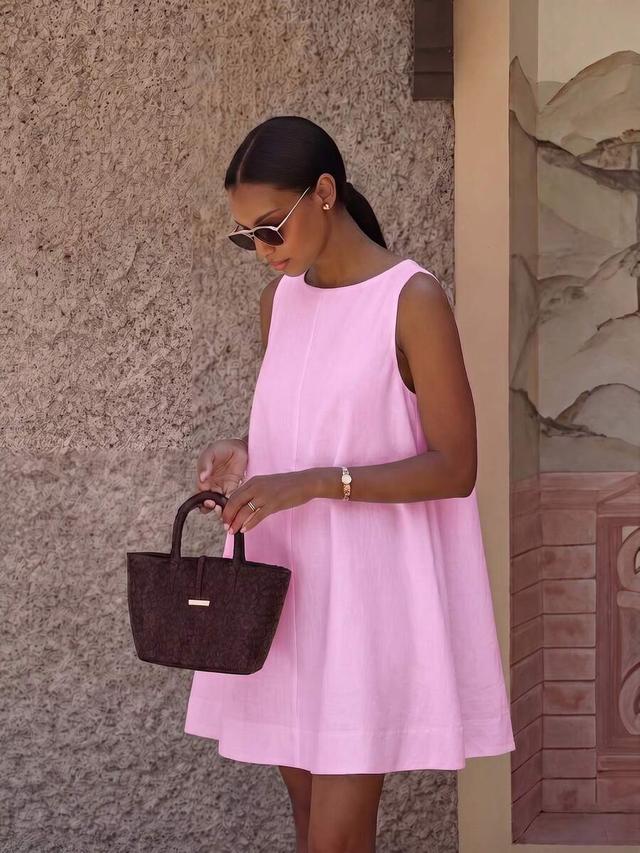light pink sleeveless linen shift dress