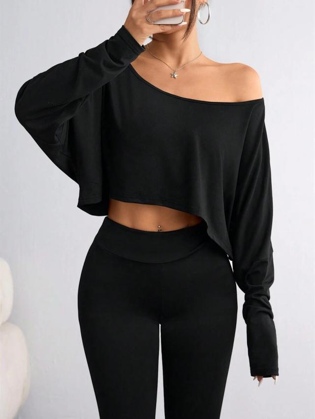 black solid color batwing cropped t-shirt