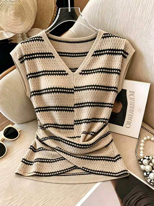 apricot striped v-neck twist hem knit t-shirt
