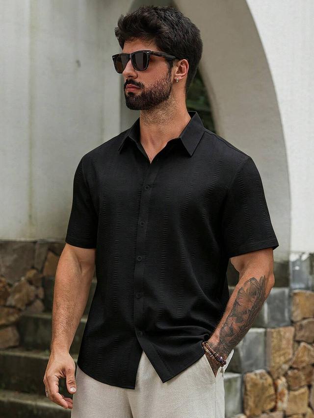 black textured short sleeve casual button up shirt