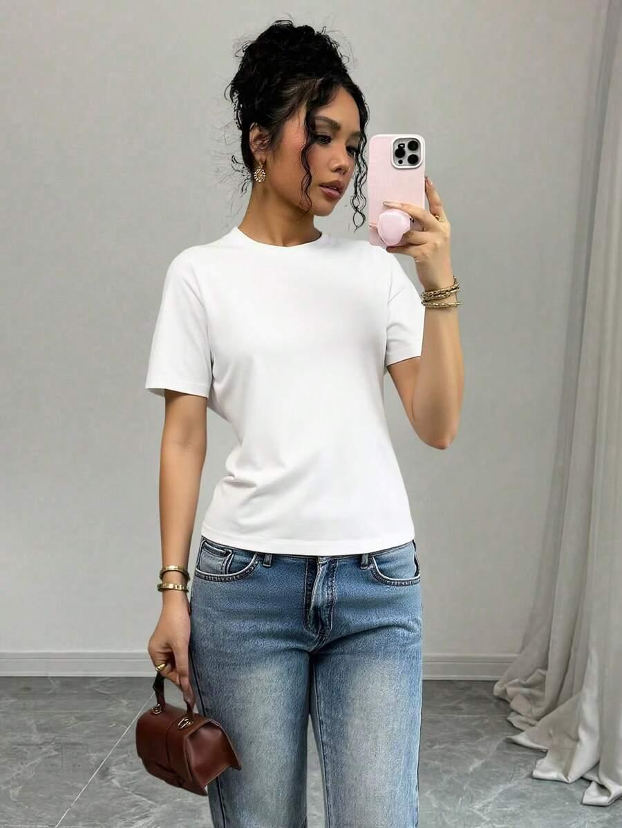 white solid color short sleeve crew neck t-shirt