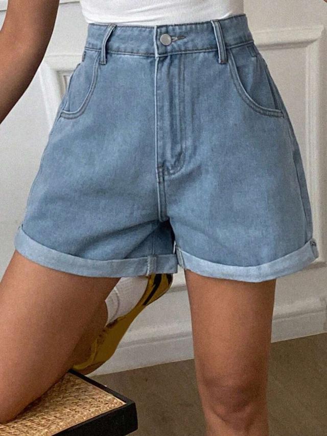 light wash denim cuffed casual shorts