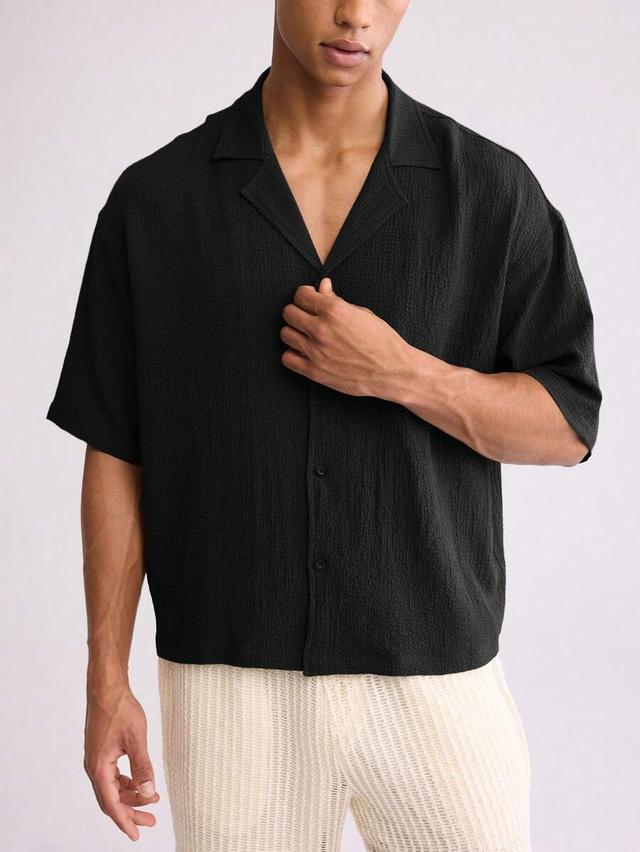 boxy seersucker camp collar shirt in black