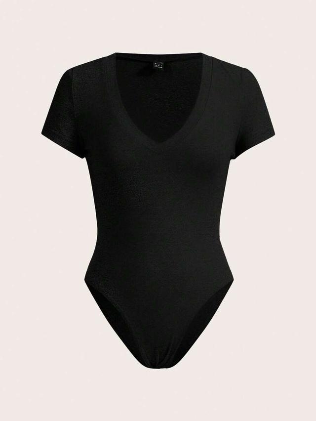 black slaydiva casual v-neck short sleeve black bodysuit