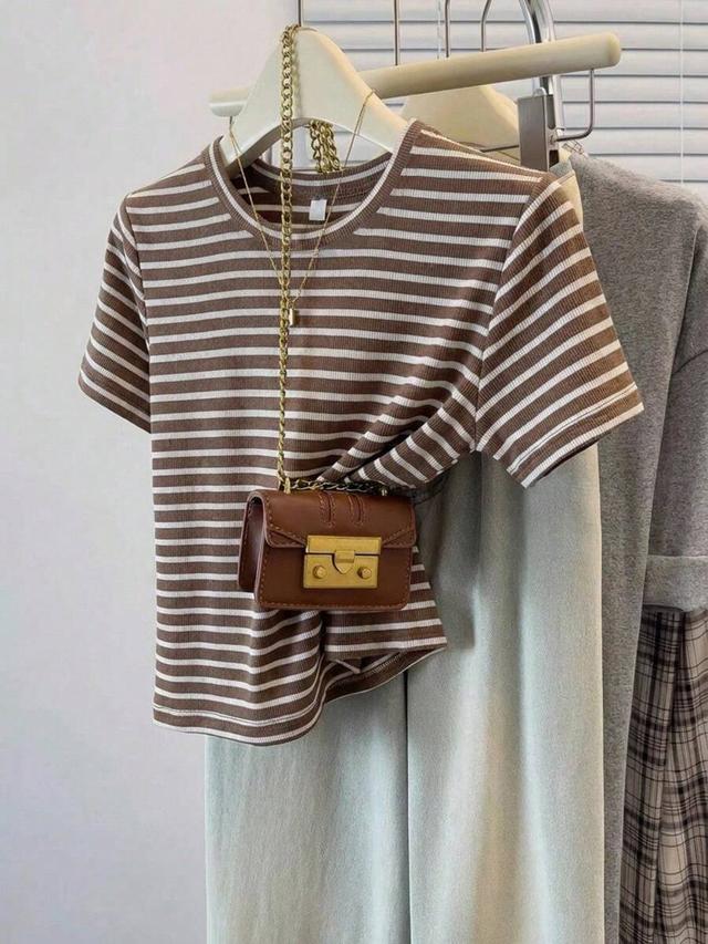 grey striped ribbed crew neck short sleeve t-shirt