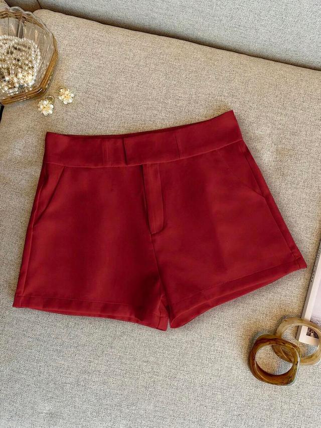 solid red casual tailored shorts with pockets