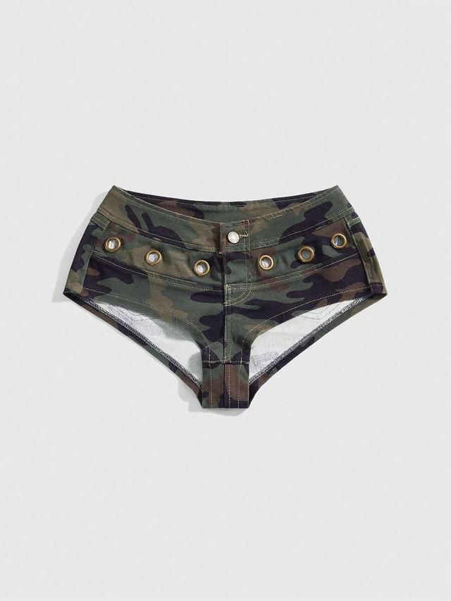 camo print high-waisted grommet detail denim shorts
