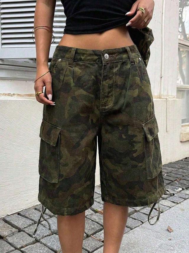 camouflage cargo pocket wide leg denim shorts
