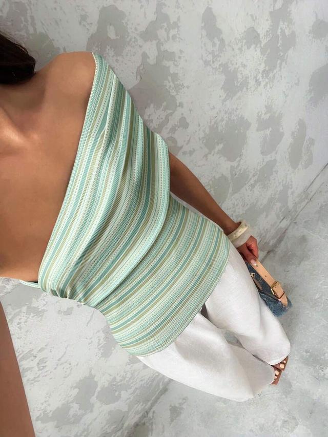 asymmetric one shoulder pleated striped sleeveless top