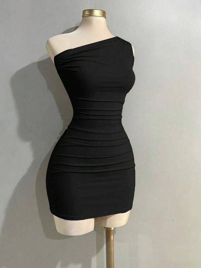 black one-shoulder ruched bodycon mini dress