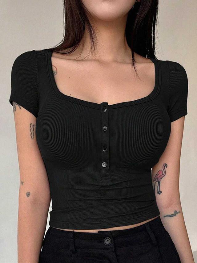 black ribbed knit button half placket t-shirt