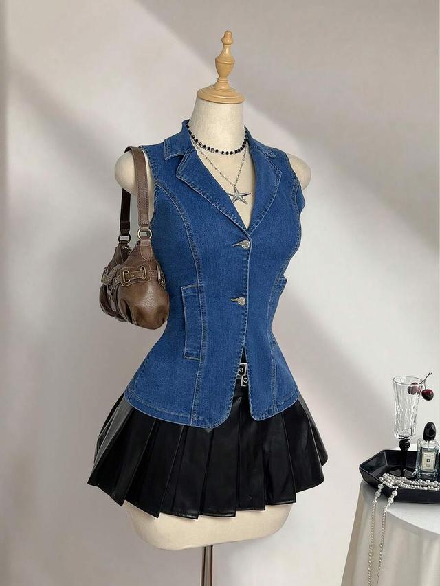 women's sleeveless collared single-breasted denim vest jacket