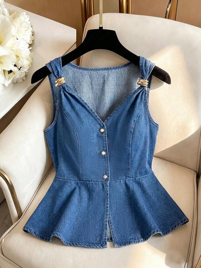 denim v-neck sleeveless peplum top with buckle detail