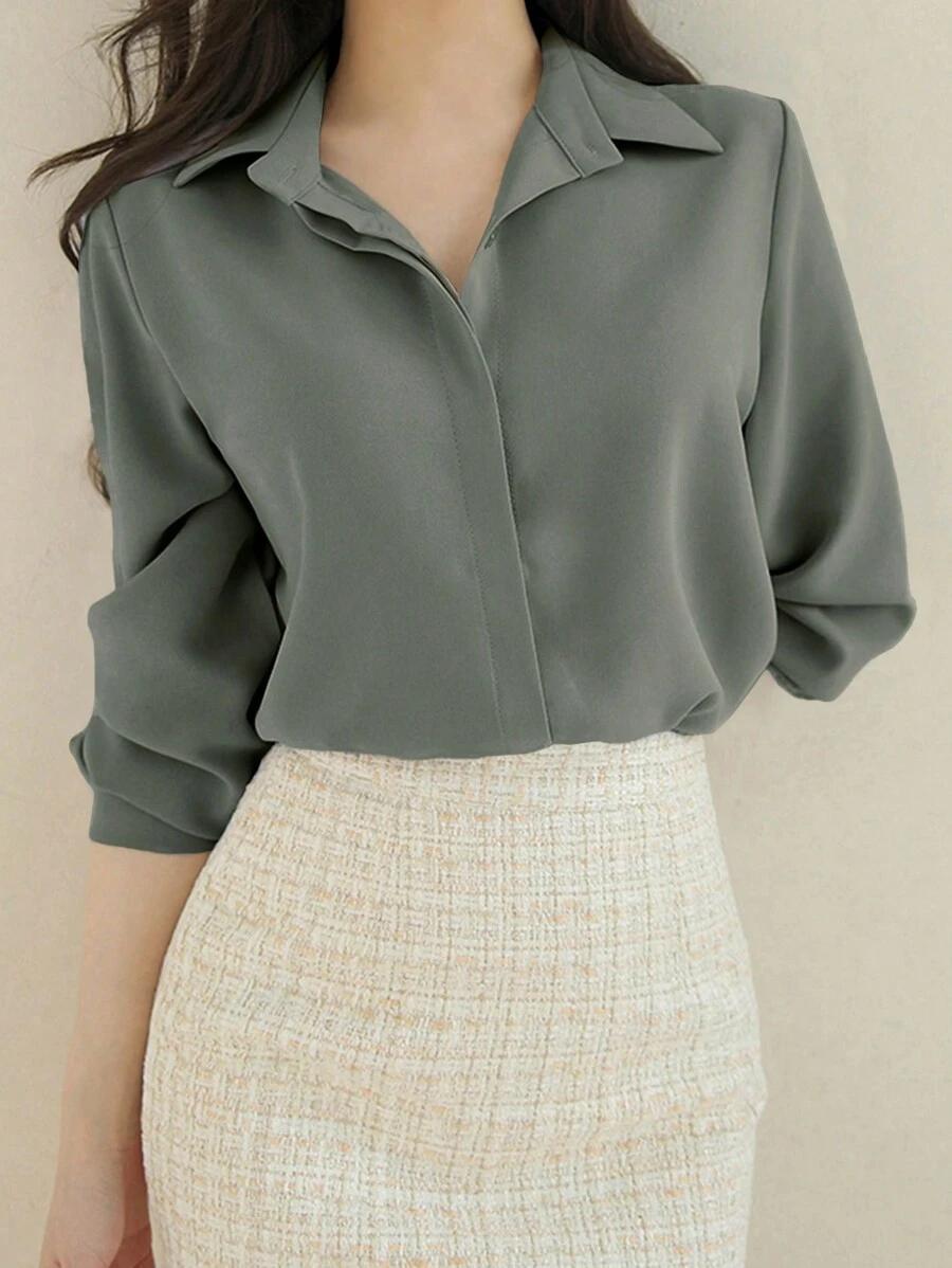 dazy women's solid color sage green long sleeve shirt