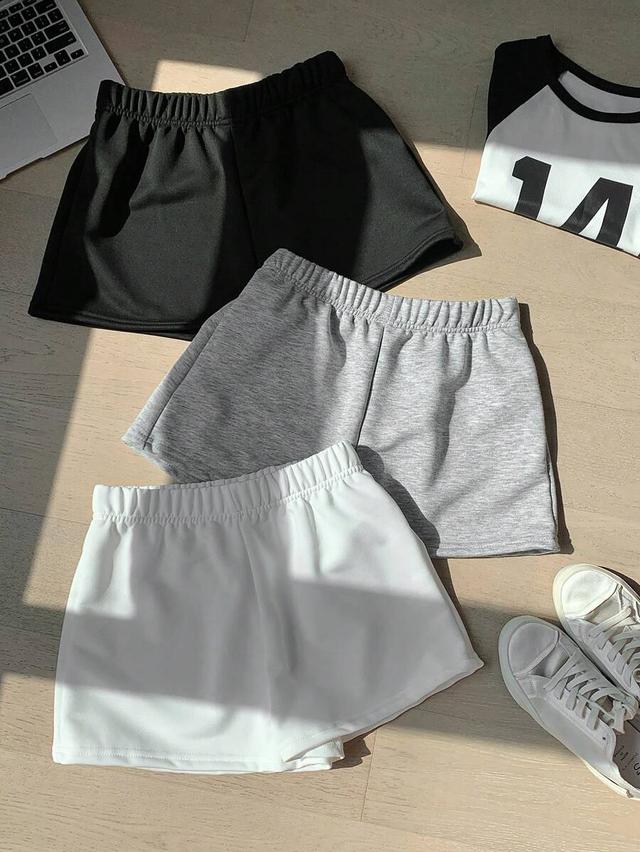 grey elastic waist gym shorts