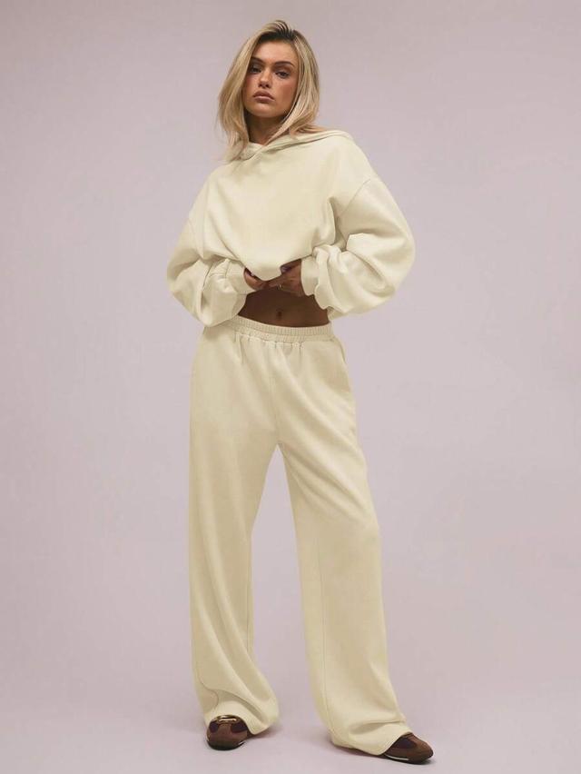 musera oversized fleece sweatpants in cream