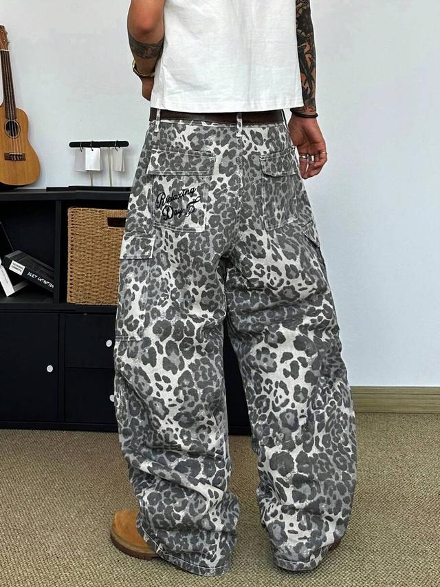 leopard print multi-pocket loose straight leg denim jeans