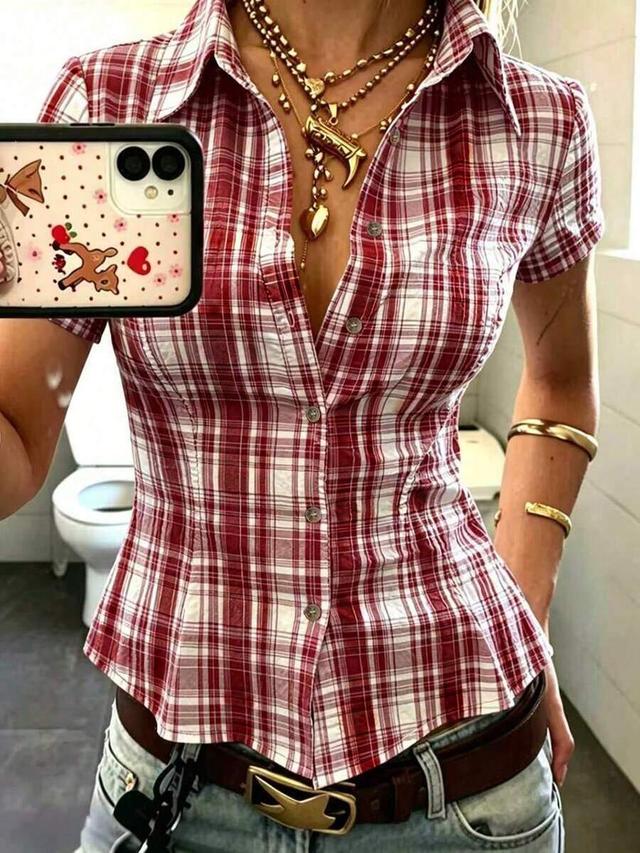 red and white plaid short sleeve fitted shirt