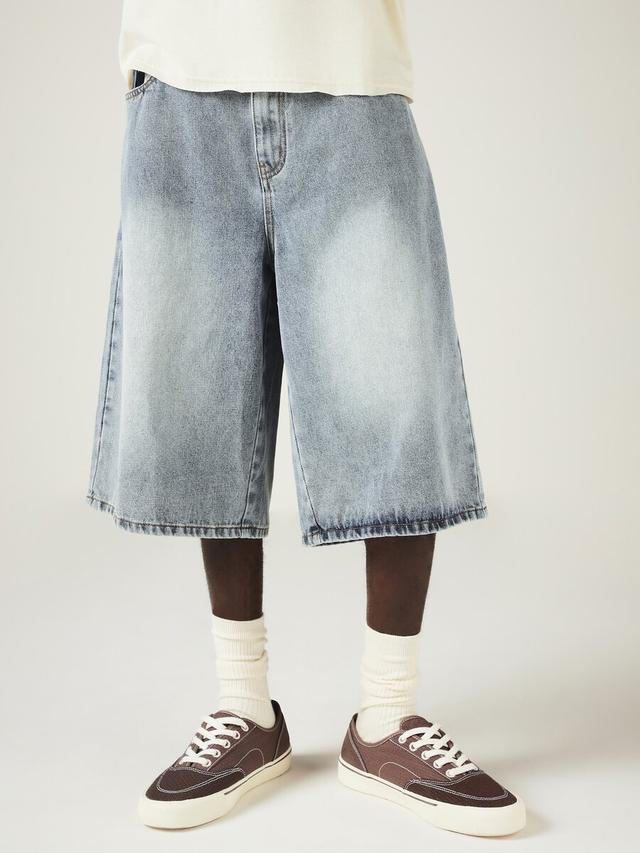 oversized baggy washed denim jorts