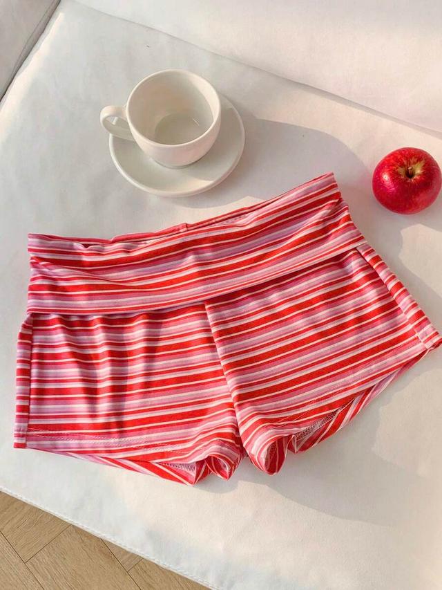 casual red and white striped elastic waist shorts