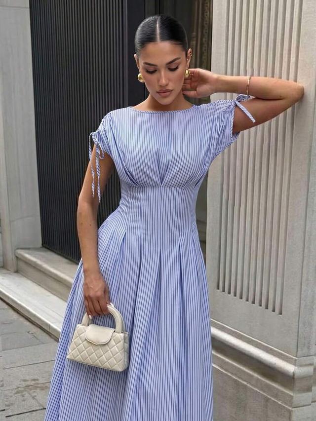 blue and white stripe pleated waist-cinched shirt dress