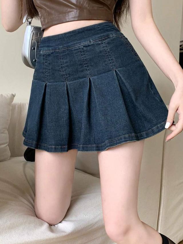 dark wash denim pleated mini skirt