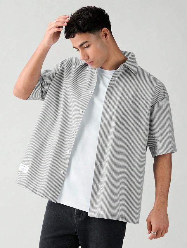 men's casual grey striped short sleeve shirt