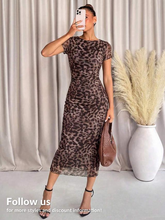 leopard print round neck short sleeve midi dress