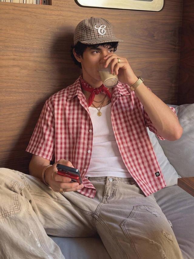red plaid short sleeve cropped button up shirt