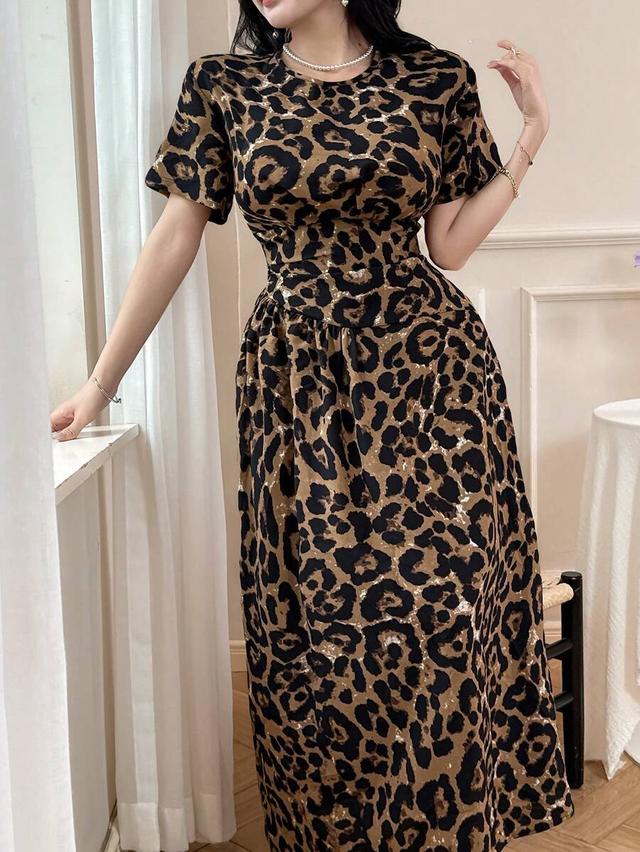 feyla leopard print round neck short sleeve midi dress