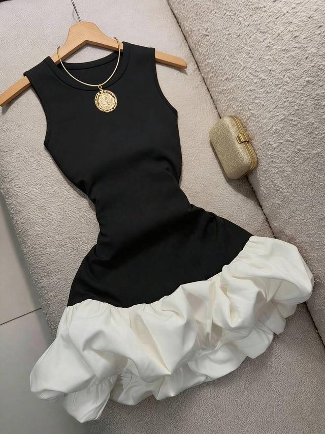 black and white color block puff hem knit dress