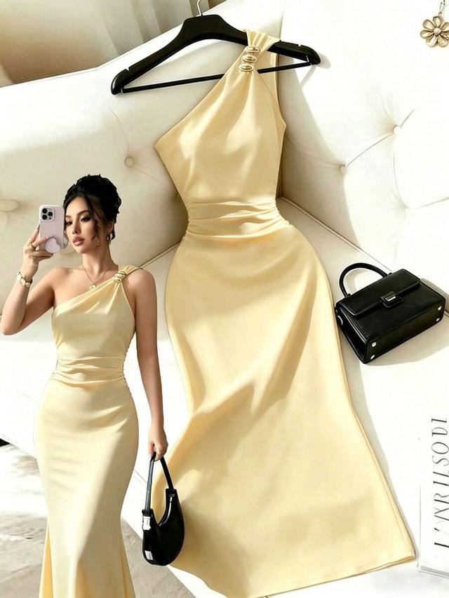 solid yellow sleeveless one-shoulder metal decor elegant dress